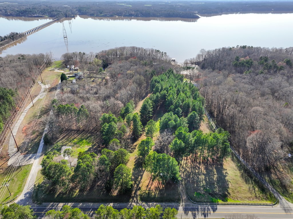 7254 Highway 15 North Property Photo 5