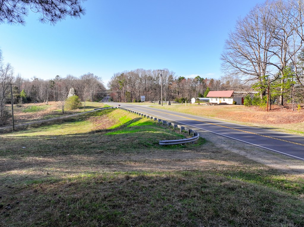 7254 Highway 15 North Property Photo 9