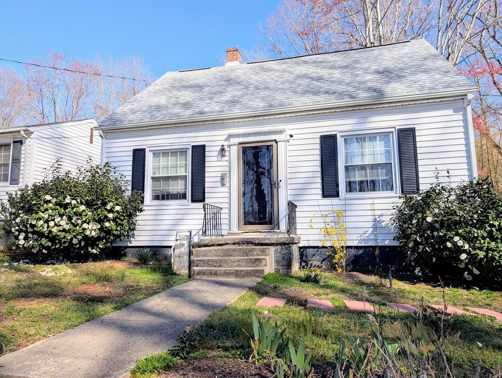 605 Cedar Avenue Property Photo