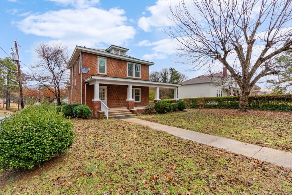 101 Sixth Street Property Photo