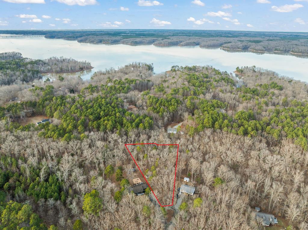 100 Red Bud Court Property Photo 2