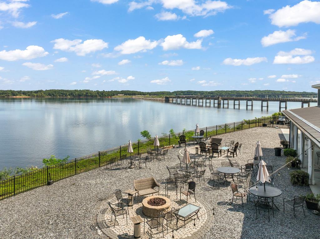 100 Red Bud Court Property Photo 18