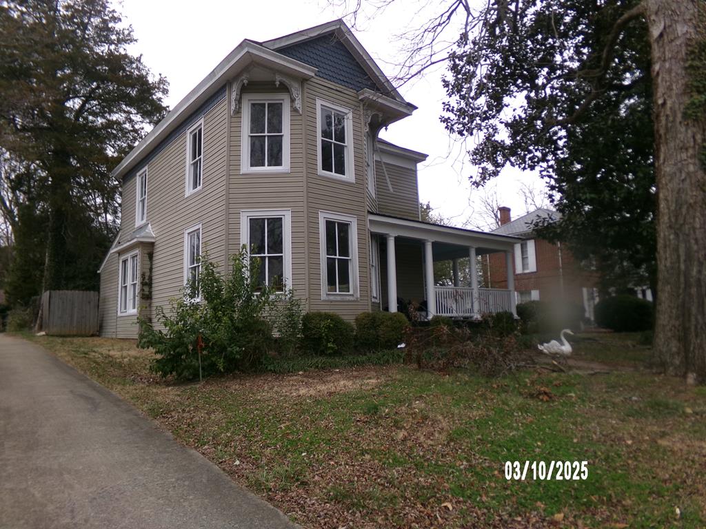 120 Maple Avenue Property Photo