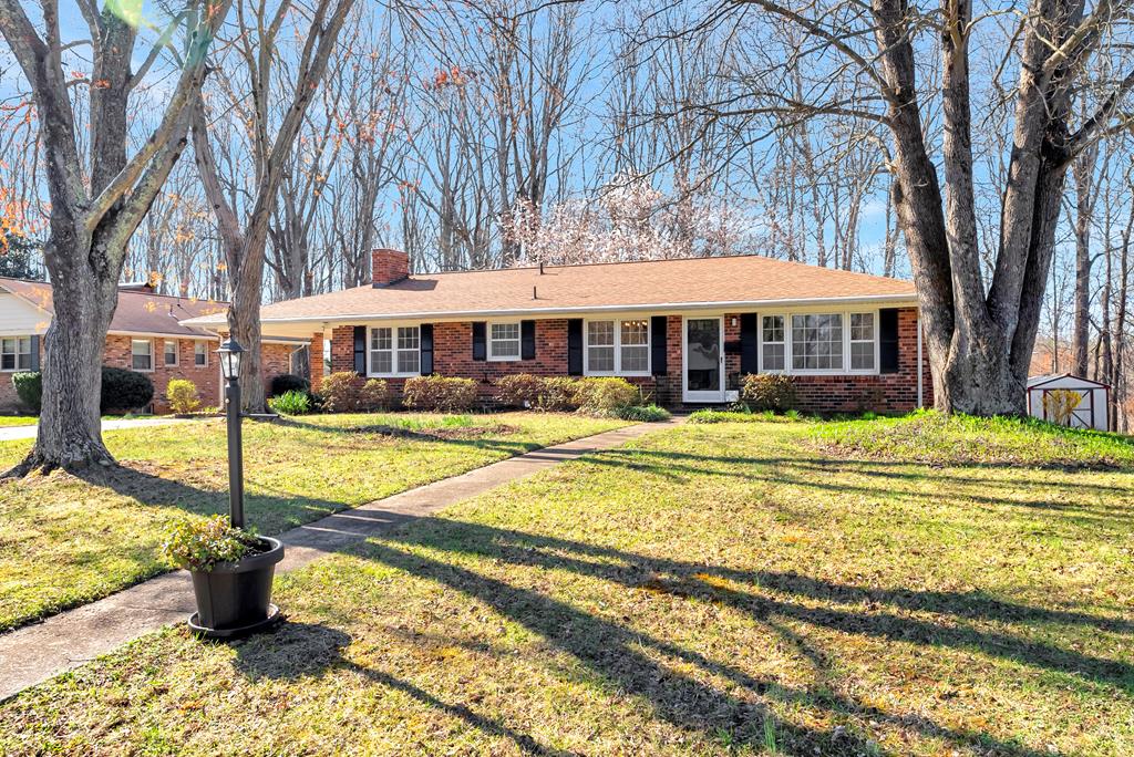 605 Greenway Drive Property Photo