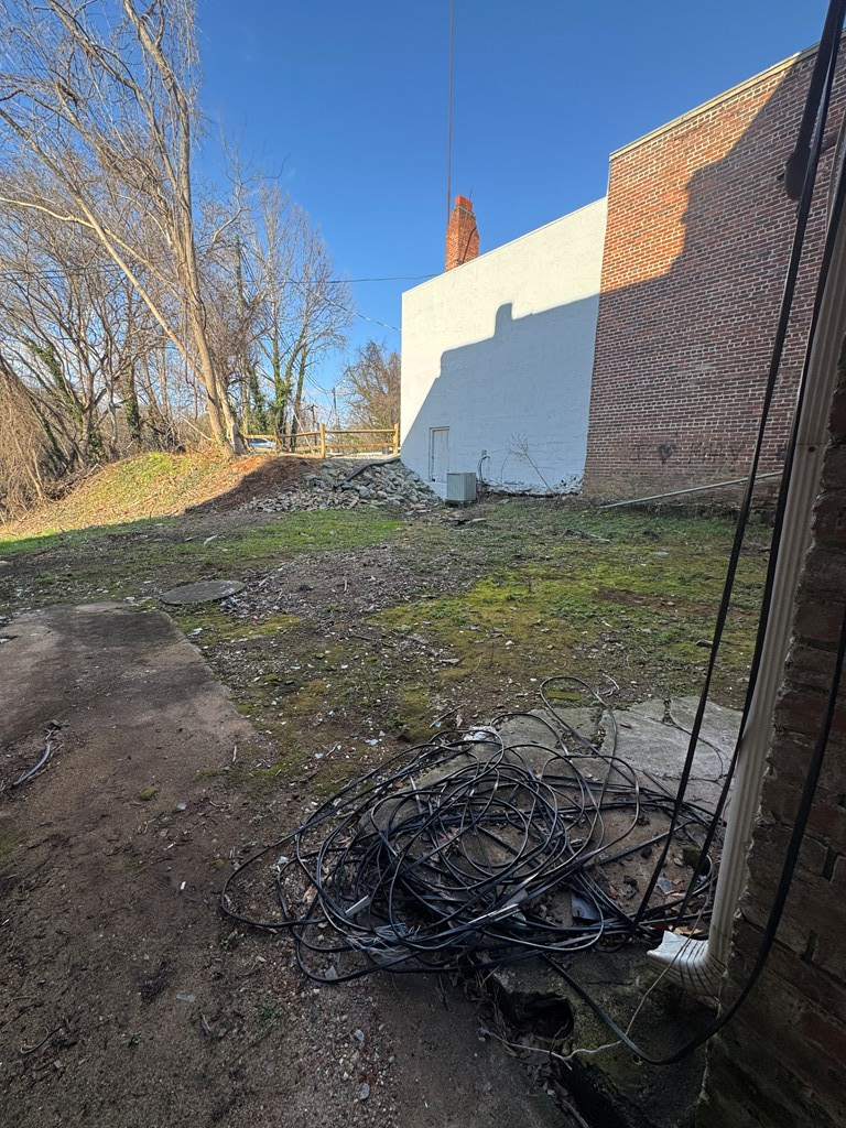320 Virginia Avenue Property Photo 5