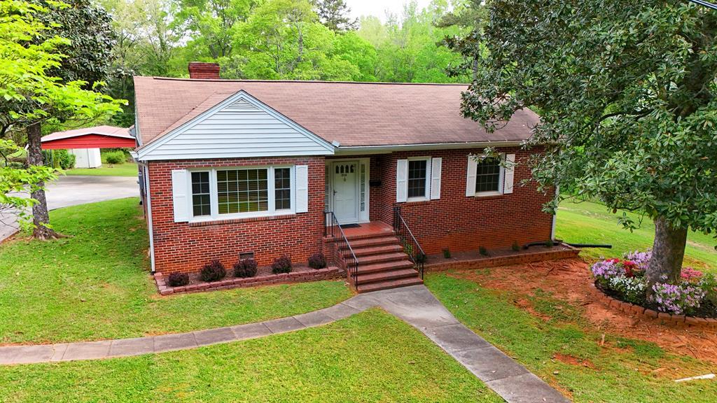 516 Berry Street Property Photo