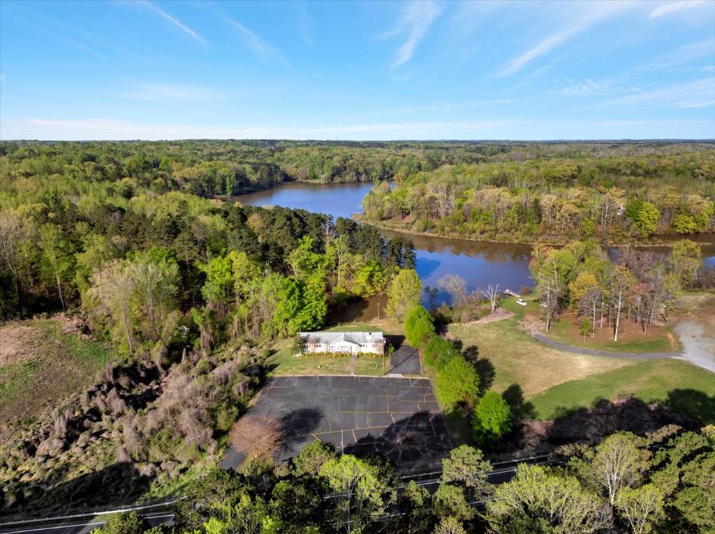 24558 Real Estate Listings Main Image