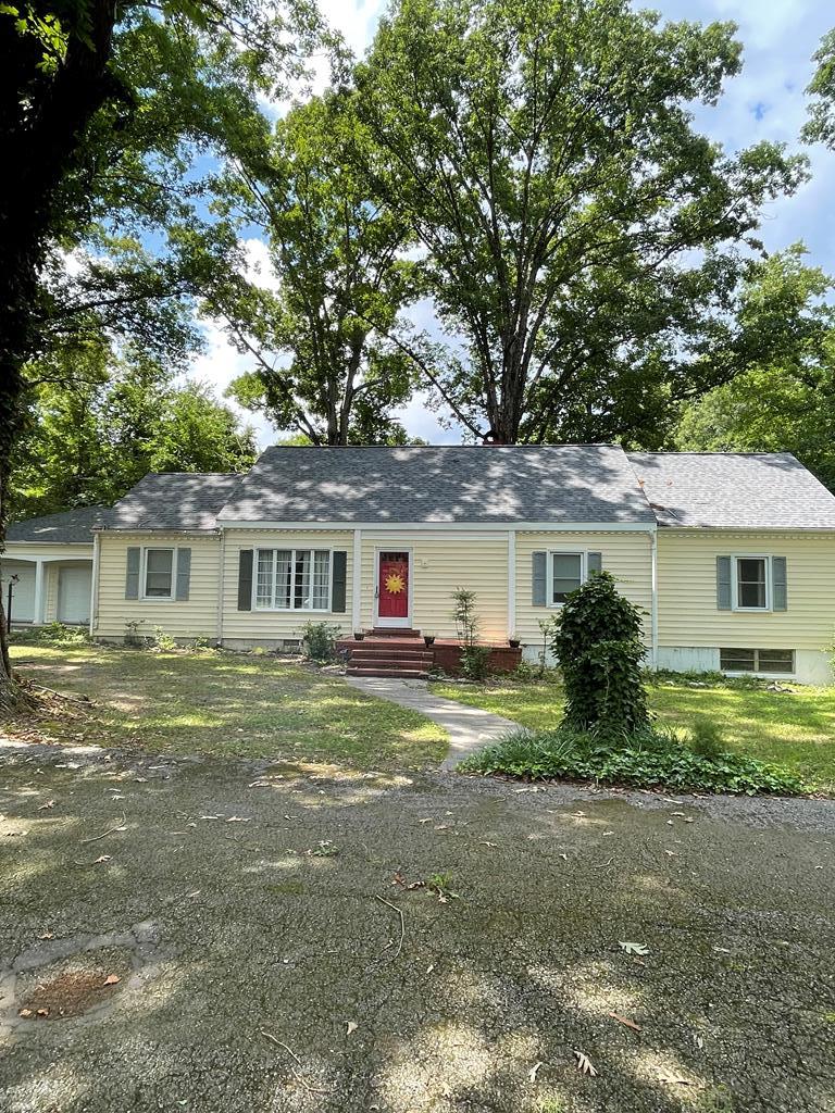 1036 Virginia Avenue Property Photo 1