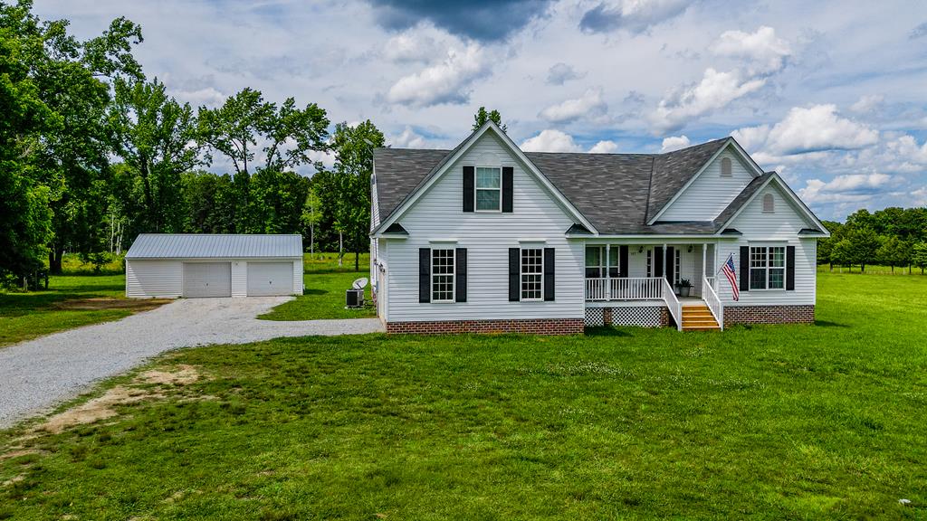 567 Traffic Road Property Photo 1