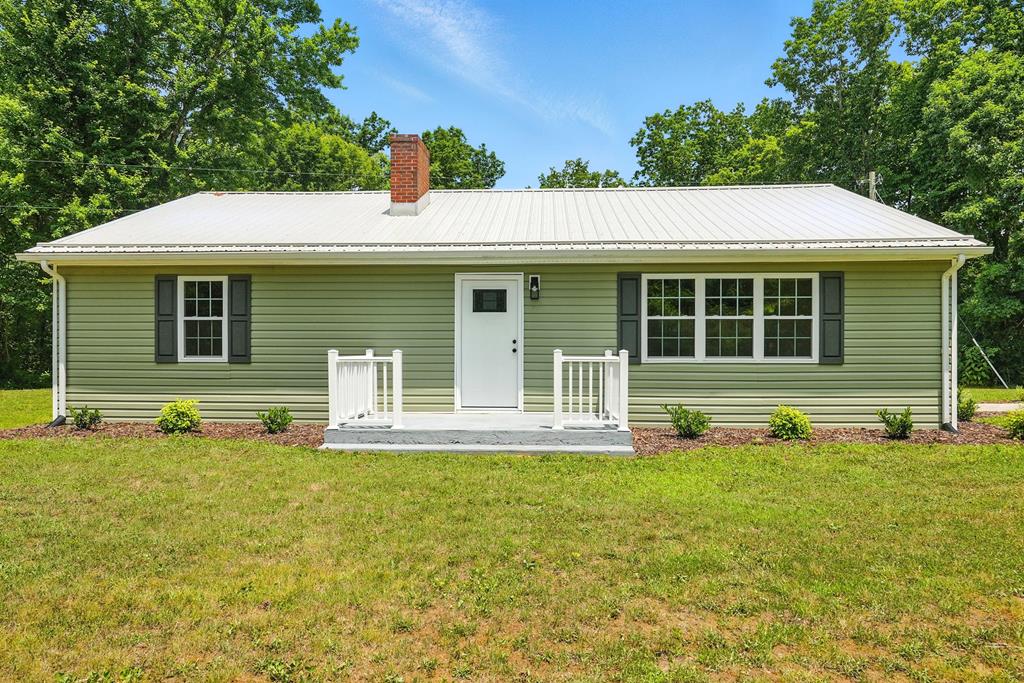 7598 Epsons Road Property Photo 1