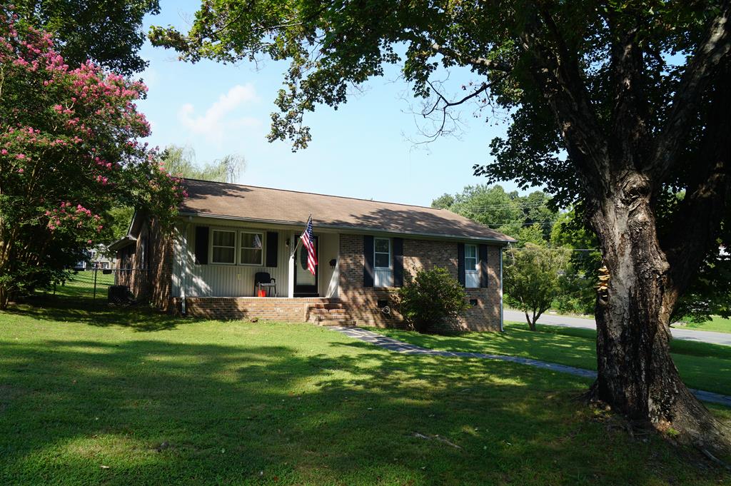 500 East Tennessee Avenue