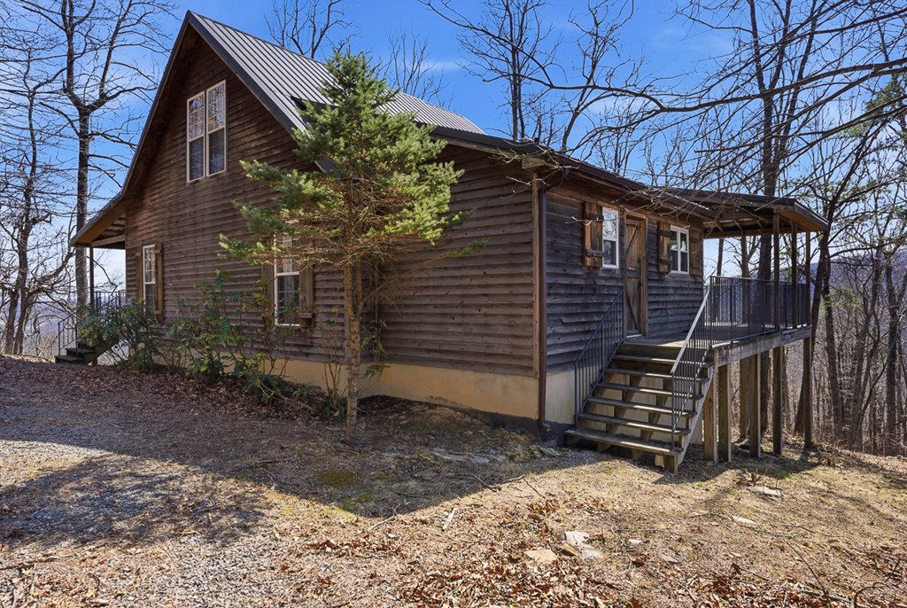 2047 Old Horse Mountain Road Property Photo 9
