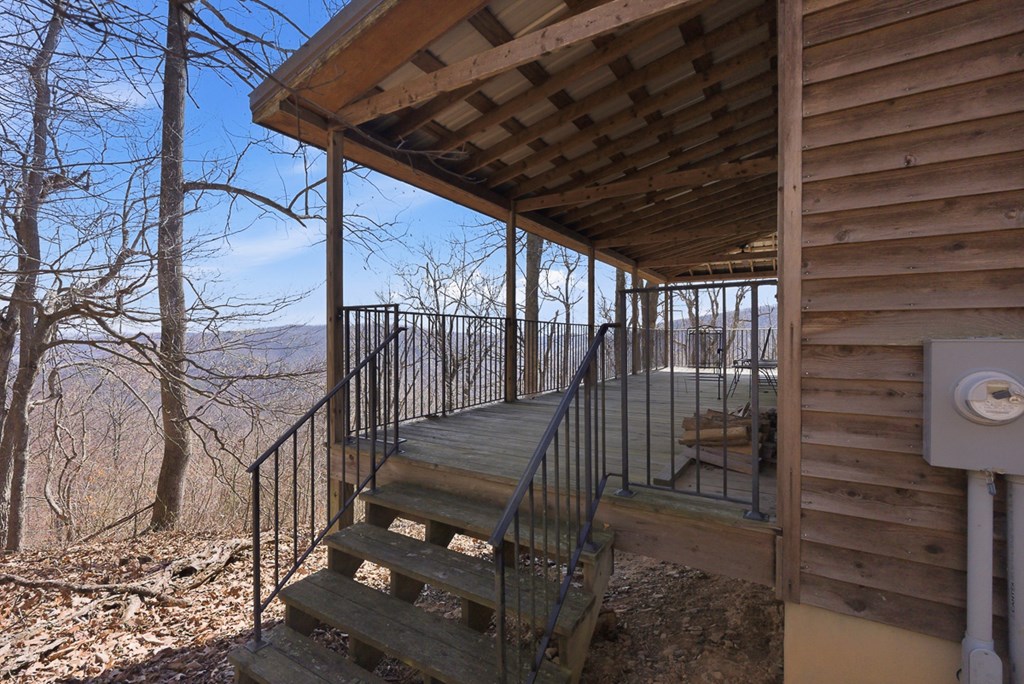 2047 Old Horse Mountain Road Property Photo 10