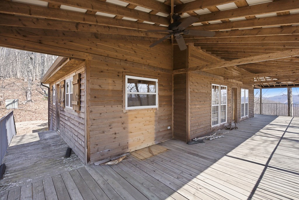 2047 Old Horse Mountain Road Property Photo 12