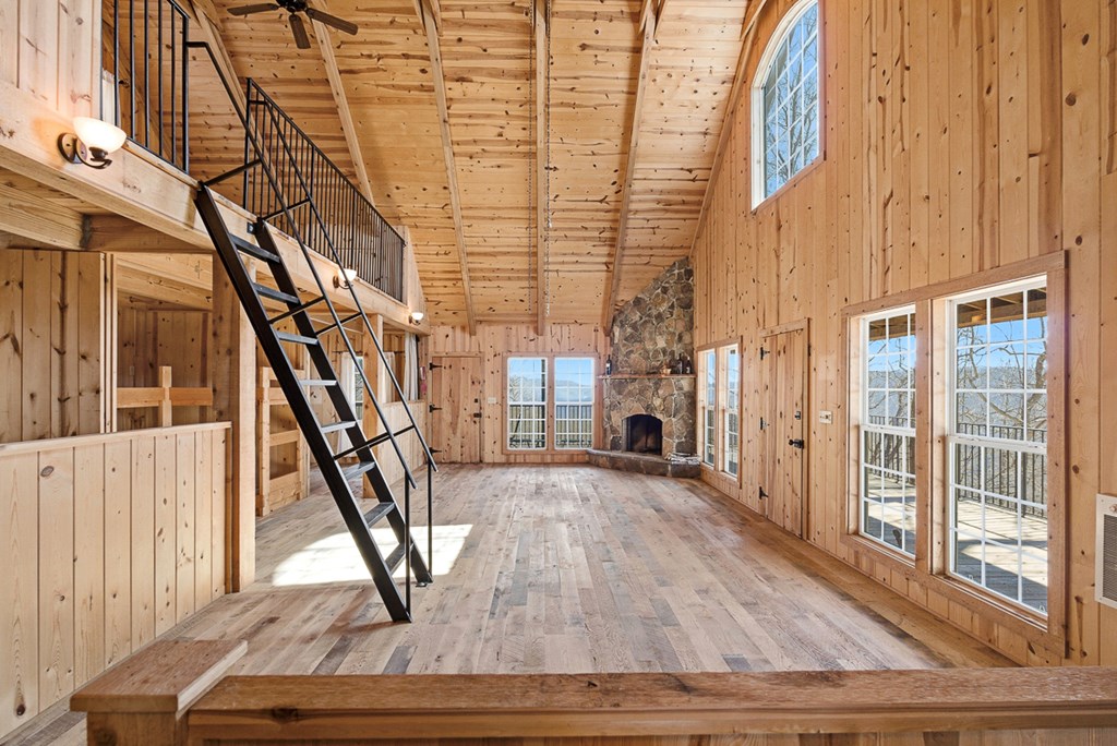 2047 Old Horse Mountain Road Property Photo 17