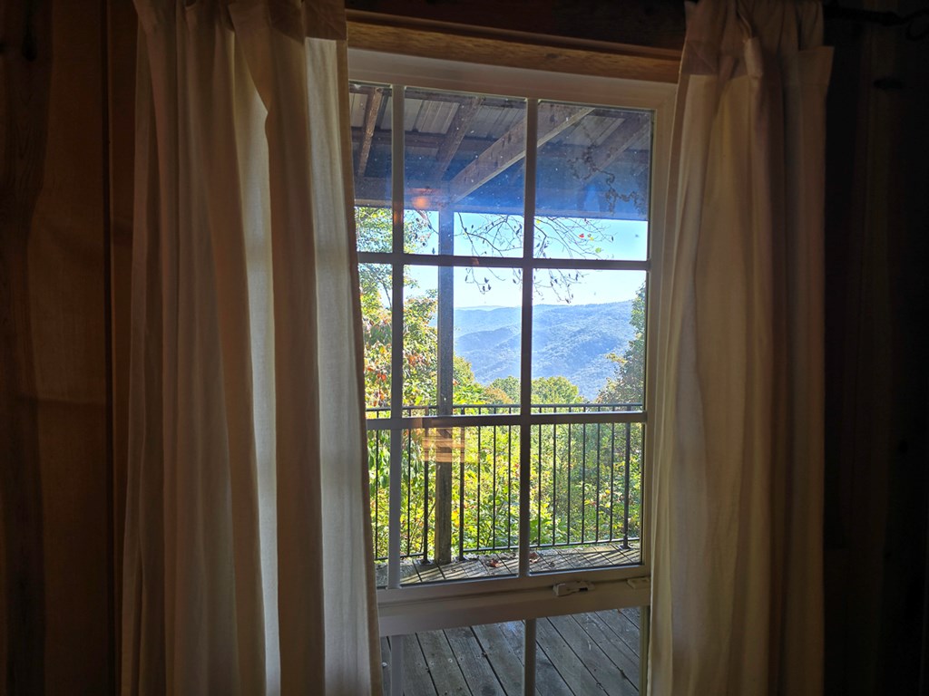 2047 Old Horse Mountain Road Property Photo 31