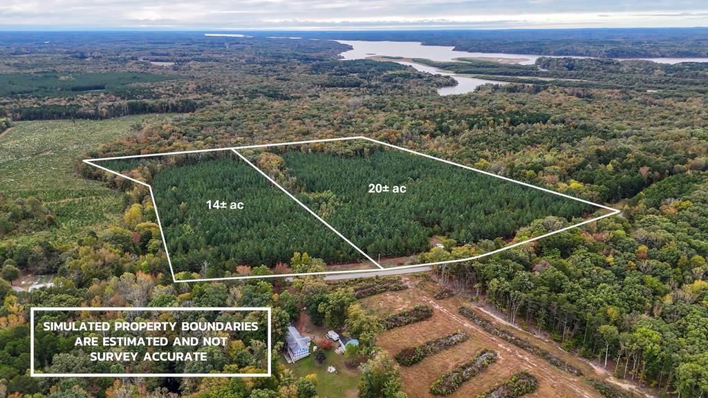 1915 Laconia Road Property Photo 1