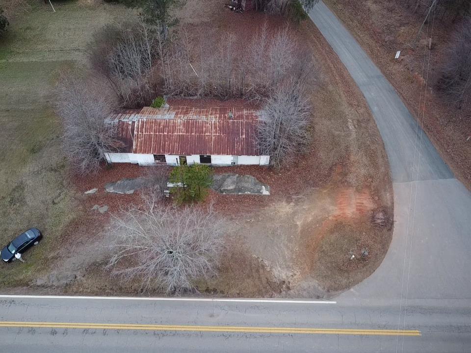 6720 Scuffletown Road Property Photo 1