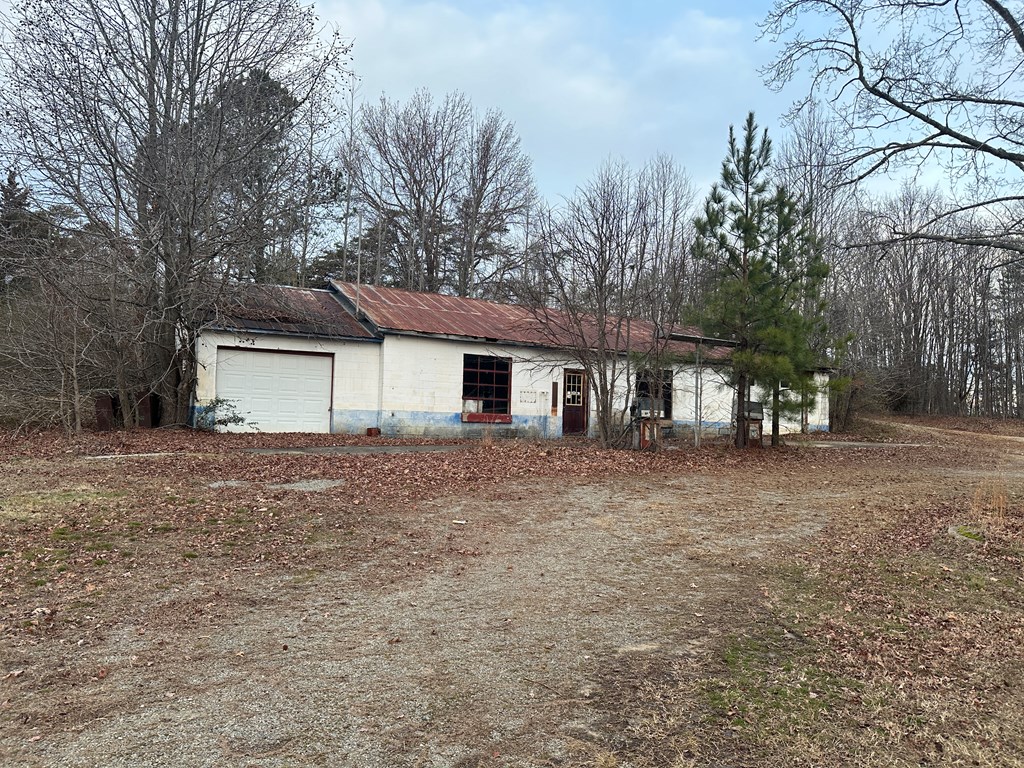 6720 Scuffletown Road Property Photo 3