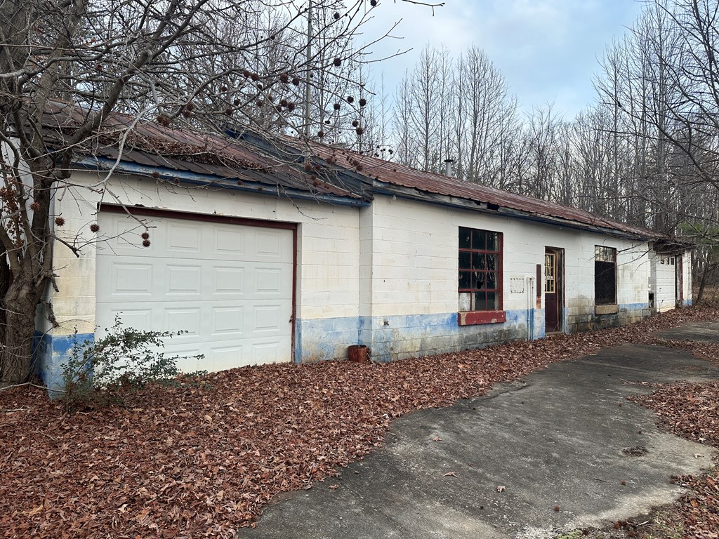 6720 Scuffletown Road Property Photo 17