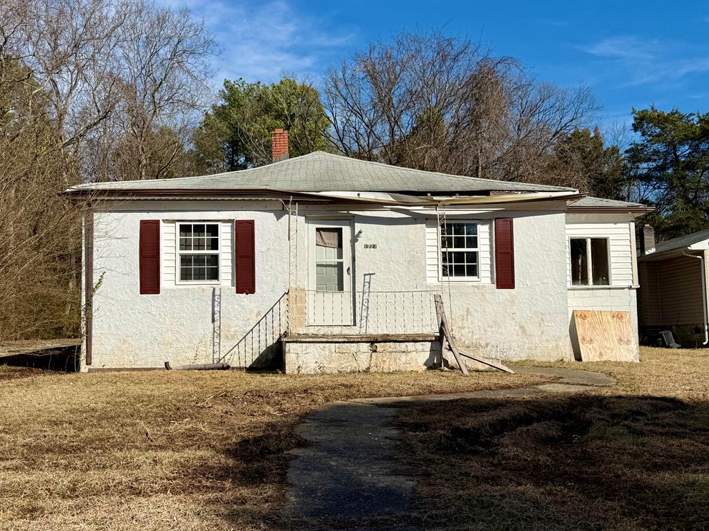 1721 Grace Avenue Property Photo 1