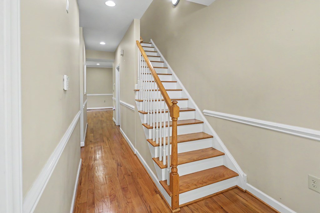 600 Edgewood Circle Property Photo 3