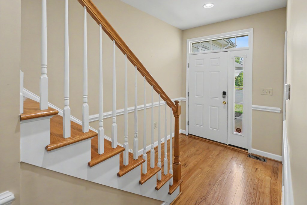600 Edgewood Circle Property Photo 4