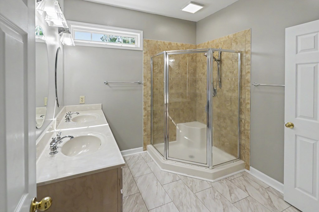 600 Edgewood Circle Property Photo 32