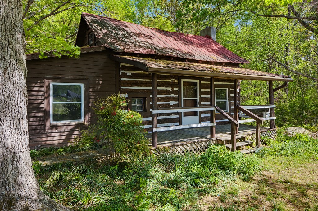 1141 Duck Trail Property Photo 2