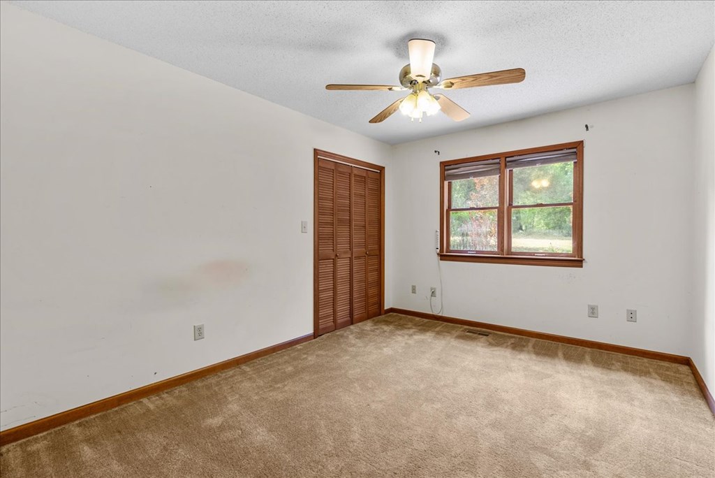 112 Poplar Creek Street Property Photo 27