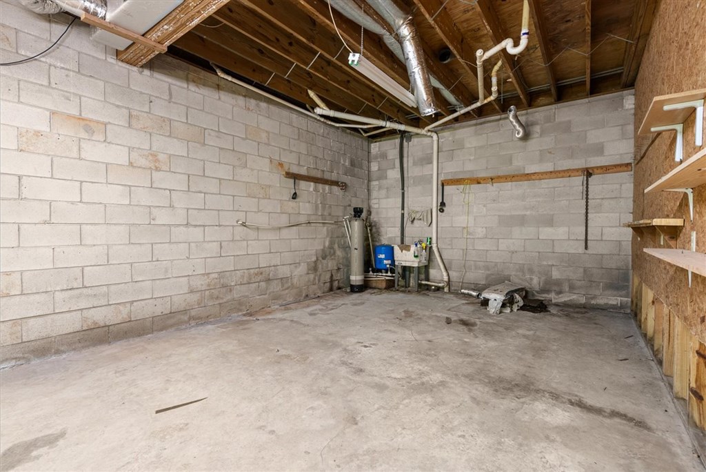 112 Poplar Creek Street Property Photo 38