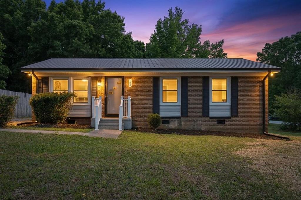 108 E Forest Trail Property Photo 1