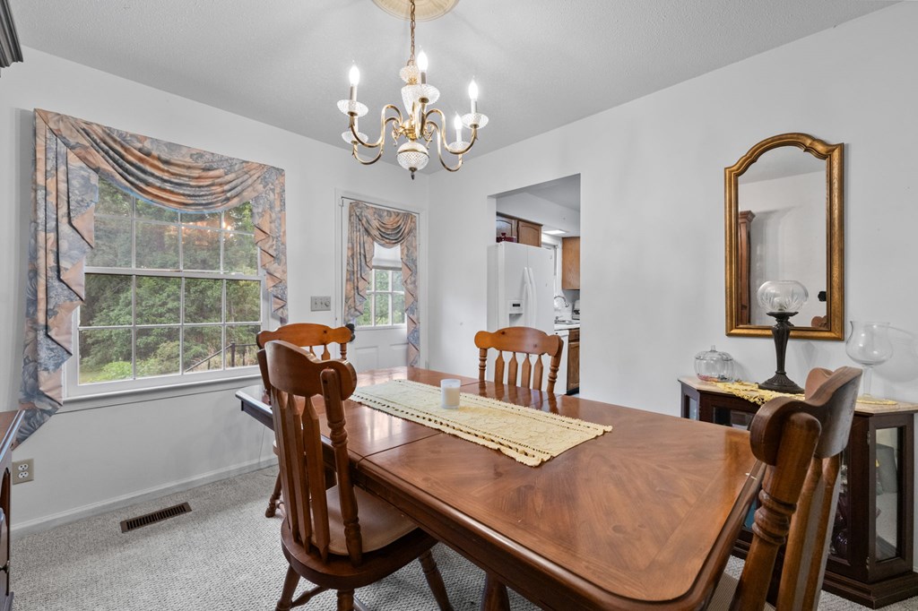 243 Craddock Street Property Photo 5