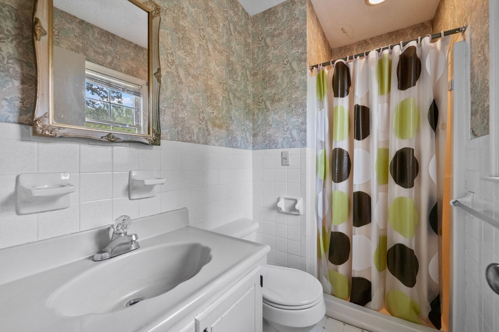 243 Craddock Street Property Photo 10