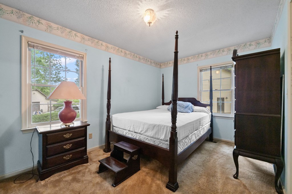 243 Craddock Street Property Photo 11