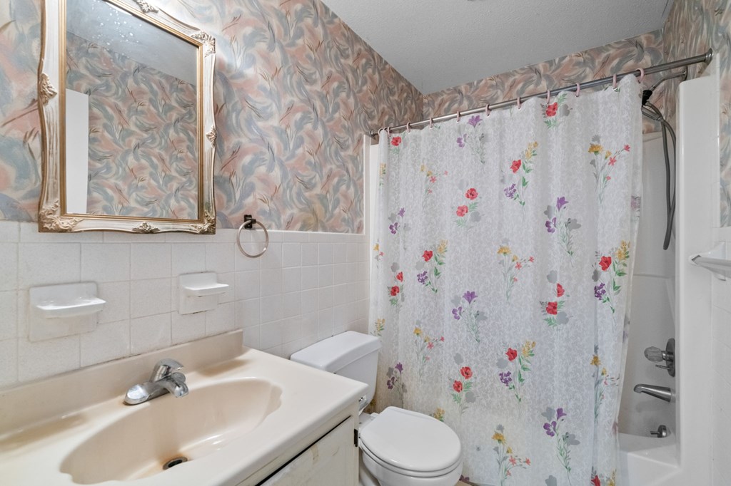 243 Craddock Street Property Photo 12