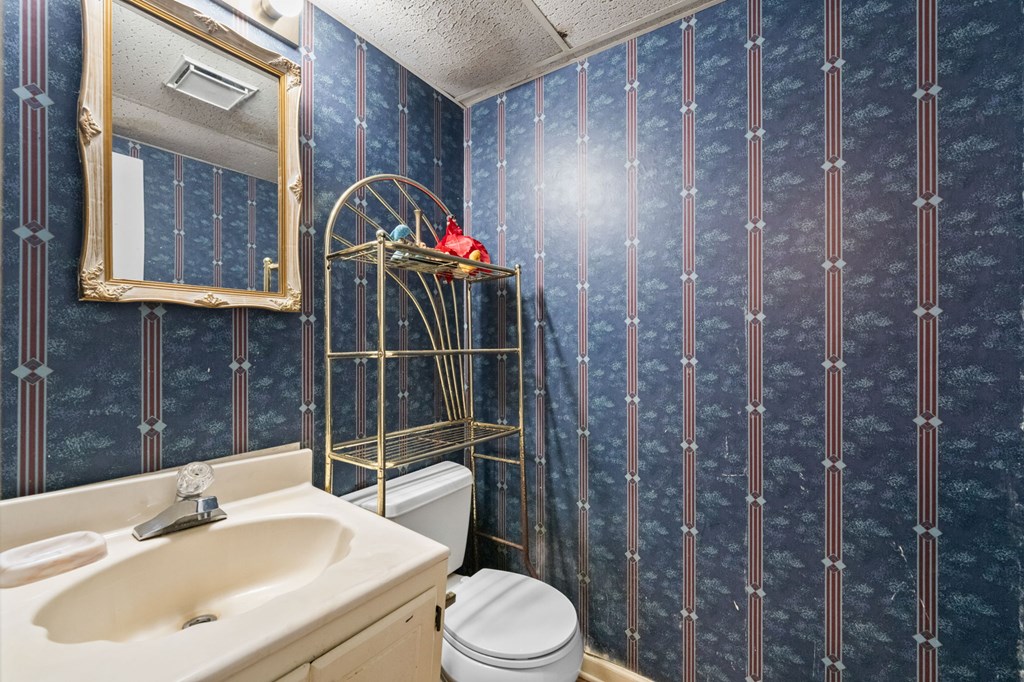 243 Craddock Street Property Photo 15