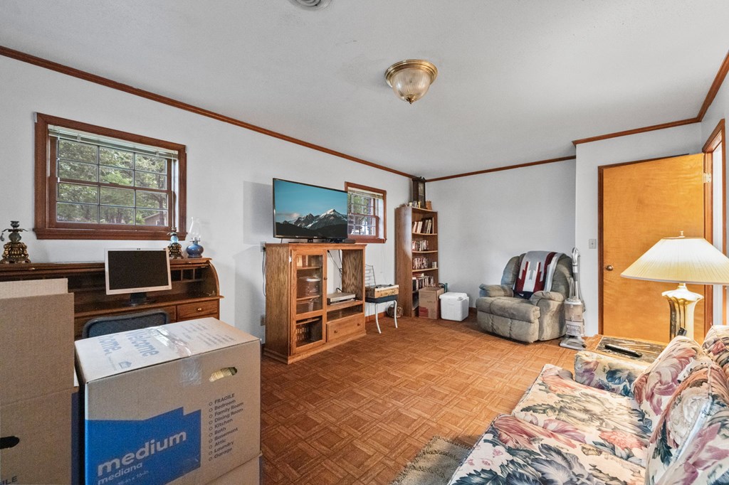 243 Craddock Street Property Photo 16
