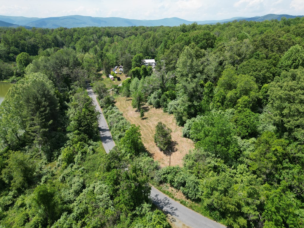 2010 Lakeside Drive Property Photo 14