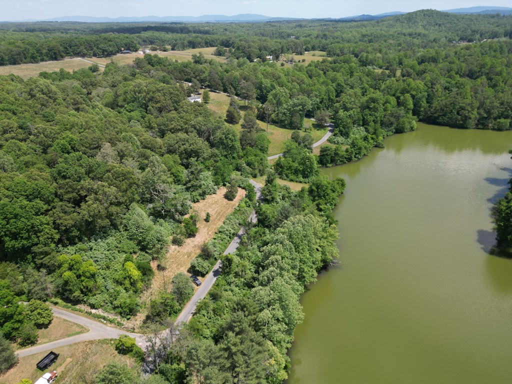 2010 Lakeside Drive Property Photo 16