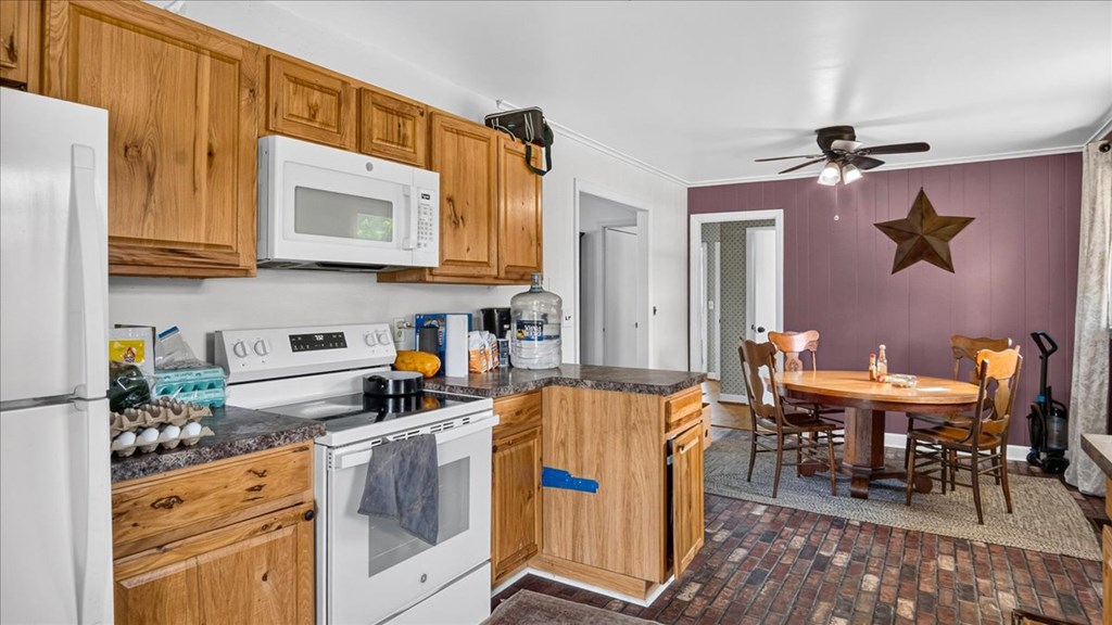 3290 Sullivan Road Property Photo 12
