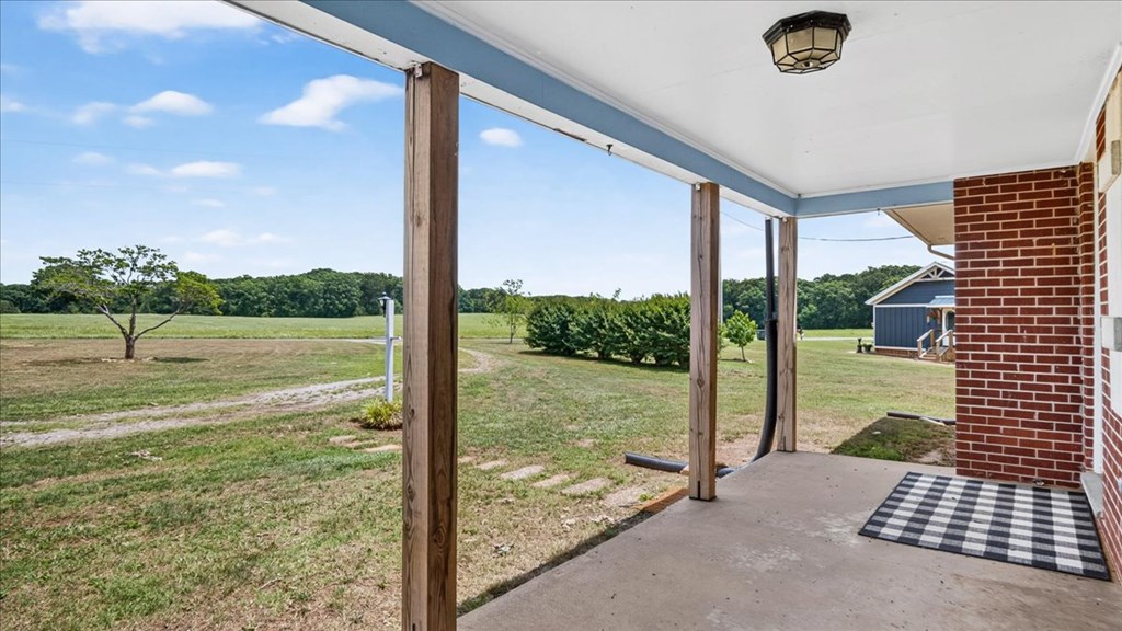 3290 Sullivan Road Property Photo 32