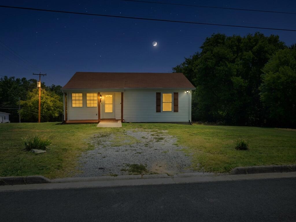 223 Lomax Avenue Property Photo 1