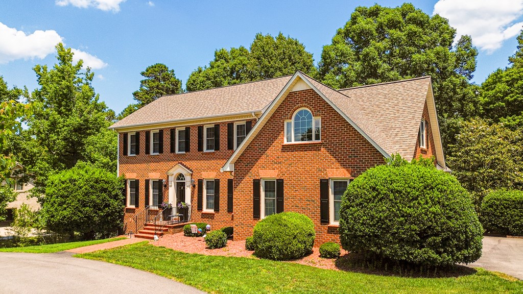 1092 Brook Run Property Photo 13