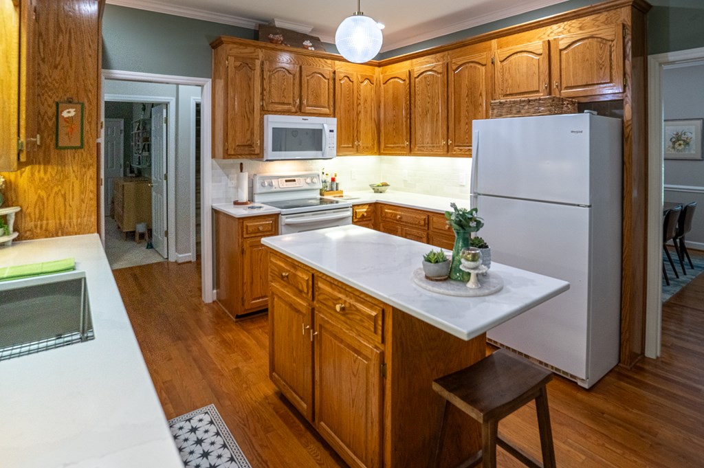 1092 Brook Run Property Photo 32