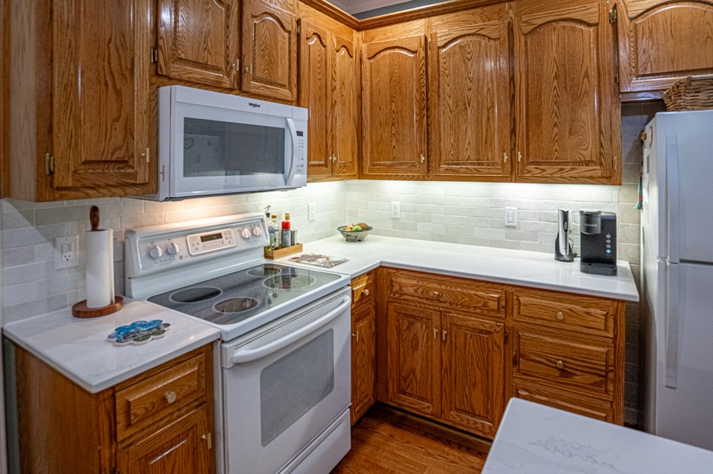 1092 Brook Run Property Photo 34