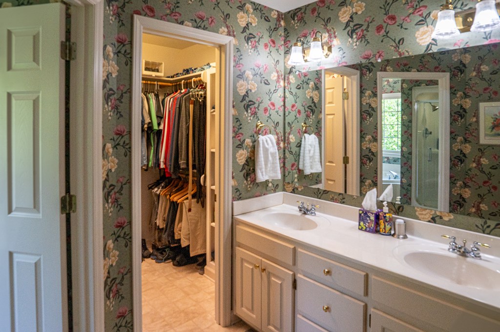 1092 Brook Run Property Photo 48