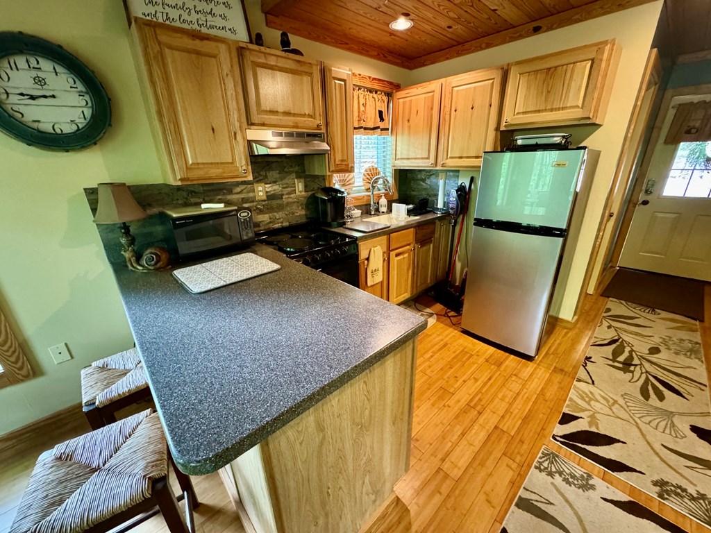 72 Pocahantas Lane Property Photo 4