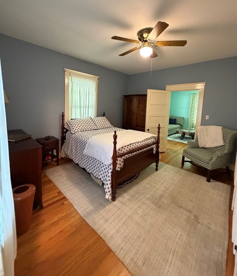 455 Osborne Street Property Photo 10