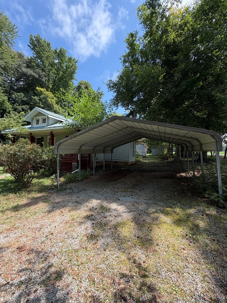 455 Osborne Street Property Photo 23